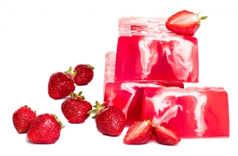 Jabón de Fresas con aceite de coco y almendras